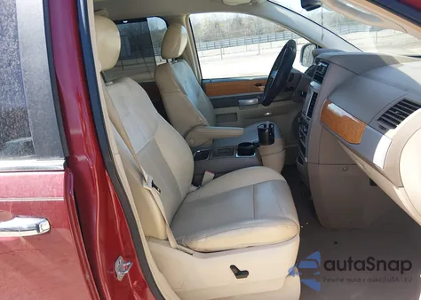 2008 Chrysler Town & Country Limited из США, поврежденный, VIN 2A8HR64X28R629370